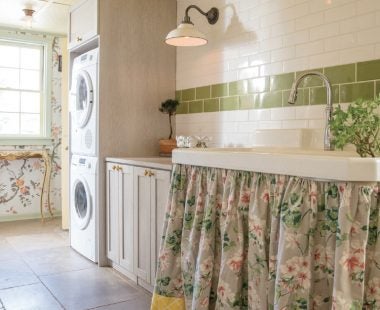 Green floral laundry room